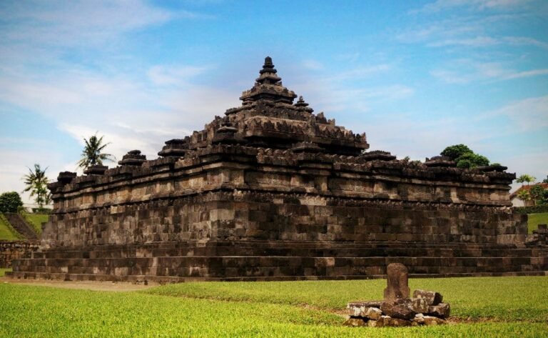 Candi Sambisari Yogyakarta Barracudax 768x473