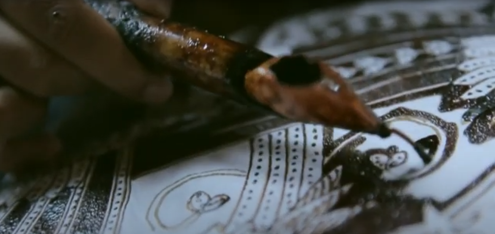 Mengapa Sumba Identik dengan Tenun? Simak 3 Alasannya