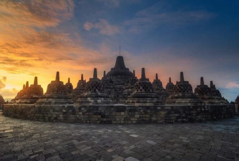 candi borobudur magelang 1 768x517