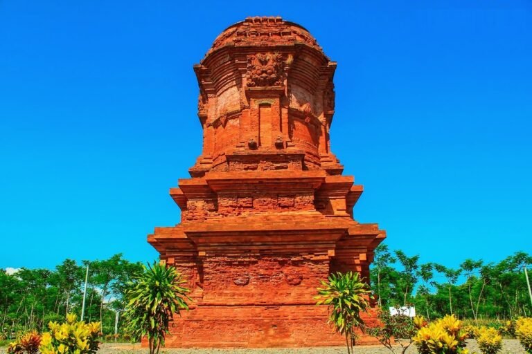 candi peninggalan kerajaan majapahit candi jabung 768x512
