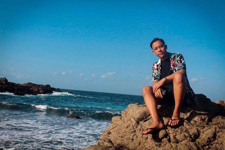 Pantai Watu Lumbung Gunung Kidul Yogyakarta 4