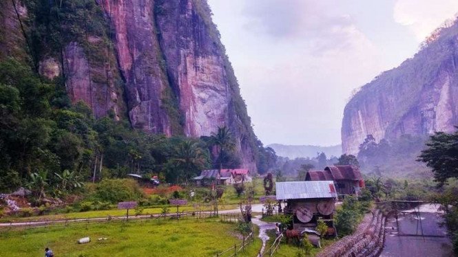 5af510c452961 lembah harau di kecamatan harau kabupaten lima puluh kota sumatera barat 665 374