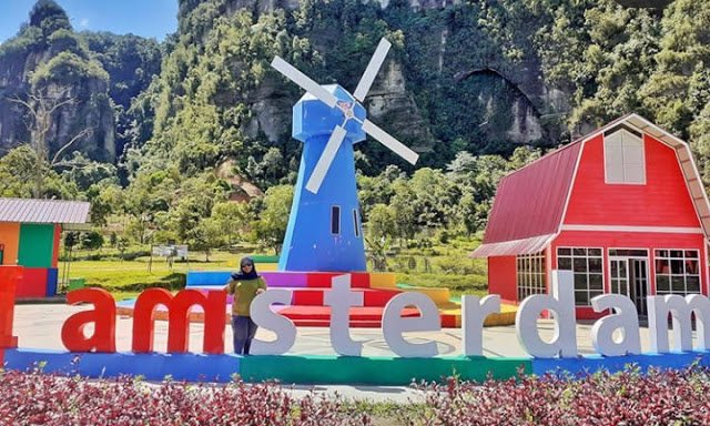 Kampung Eropa Lembah Harau 5