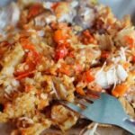 Ayam geprek, kuliner berbahan dasar ayam yang populer sejak 2017. Seperti namanya, hidangan ini berupa ayam yang digeprek bersama cabai, bawang putih, garam, dan terasi yang telah dihaluskan. Pemutar video dari: YouTube (Kebijakan Privasi, Persyaratan) Level pedasnya pun bisa dipesan sesuai selera. Ayam geprek sebenarnya berasal dari Yogyakarta, namun ada juga ayam geprek di Solo dengan rasa yang lezat. Berikut rekomendasi ayam geprek di Solo yang bisa dicicipi: 1. Ayam Geprek Abang Ireng Jl. Duwet Raya No.11, Karangasem, Laweyan, Kota Surakarta Ayam Geprek Abang Ireng memiliki sejumlah cabang di Solo, dua di antaranya di kawasan kampus Universitas Sebelas Maret (UNS) dan Universitas Muhammadiyah Surakarta (UMS). Tak cuma menawarkan ayam geprek original, kuliner Solo ini juga memiliki menu-menu unik. Di antaranya geprek keju, mozzarella, kuah pedas, lada hitam, lombok ijo, dan sebagainya. 2. Ayam Geprek Djogjakarto Jl. Duwet Raya No.3, Karangasem, Laweyan, Kota Surakarta Tak jauh dari Ayam Geprek Abang Ireng dan Ayam Geprek Bang Mamad, ada Ayam Geprek Djogjakarto. Seperti namanya, ayam geprek ini berasal dari Yogyakarta. Ayam geprek di Solo ini kebanyakan menawarkan menu original, namun dengan tambahan sayur yang gratis. 3. Ayam Geprek Mbah So Jl. Syamsurizal, Setabelan, Banjarsari, Setabelan, Banjarsari, Kota Surakarta Ayam Geprek Mbah So terkenal dengan menu sambal lada hitamnya. Namun selain itu masih ada varian lain, yaitu sambal bawang, matah, asam manis, dan original. 4. Ayam Geprek Bensu Jl. Moh. Husni Thamrin No.12B, Manahan, Banjarsari, Kota Surakarta Ayam Geprek Bensu didirikan oleh seleb terkenal Ruben Onsu. Salah satu menu yang cukup favorit di sini yaitu Indomie geprek. Menu ini berupa Indomie goreng yang disajikan dengan topping ayam geprek. 5. Ayam Geprek Keprabon Jl.Teuku Umar No.30, Keprabon, Surakarta Selanjutnya yaitu Ayam Geprek Keprabon. Menu yang disediakan pun sangat menarik untuk dicicipi mulai dari geprek biasa, geprek jumbo, dan geprek blenger.