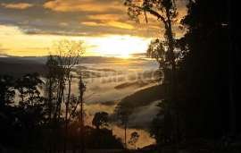 Pesona Wisata Alam di Papua Barat: Air Terjun, Pantai hingga Kolam Air Panas