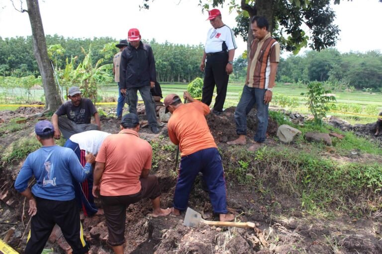 PROSES ESKAVASI 768x512