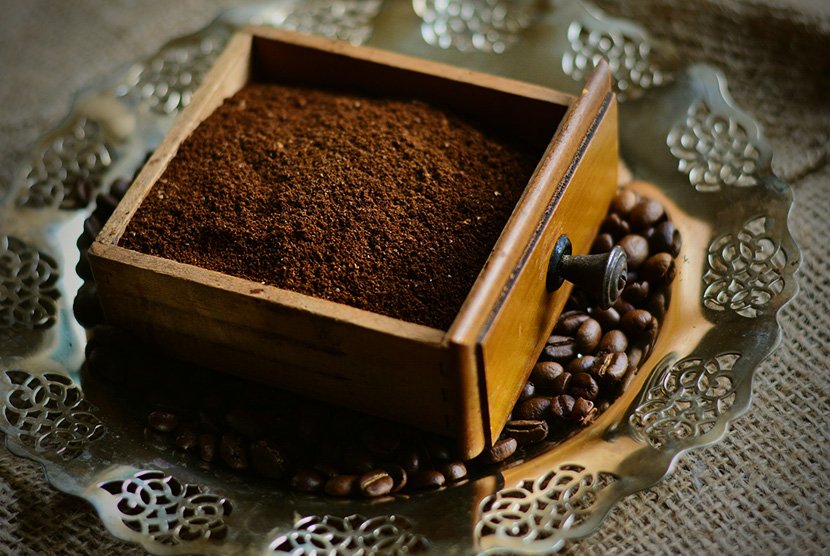 Anda Tim Bubuk Atau Biji Kopi?