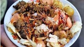 Sarapan Berkalori Tinggi: Bubur Ayam, Nasi Uduk atau Lontong Sayur?