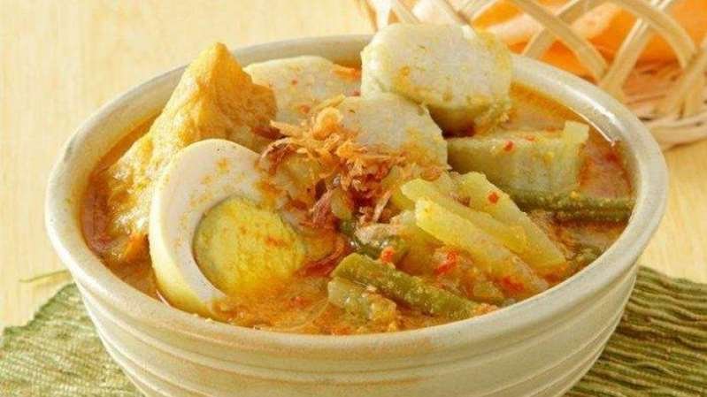 Terkenal Enak, 5 Ketupat Sayur di Jakarta Ini Bisa Buat Menu Sarapan Bareng Keluarga