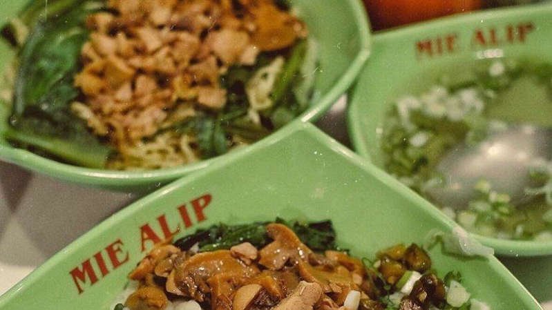 Mie Alip, Bakmi Enak di Jakarta yang Jadi Favorit Nia Ramadhani dan Keluarga