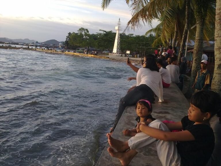 92f1c31b pantai ujung sibolga 768x576