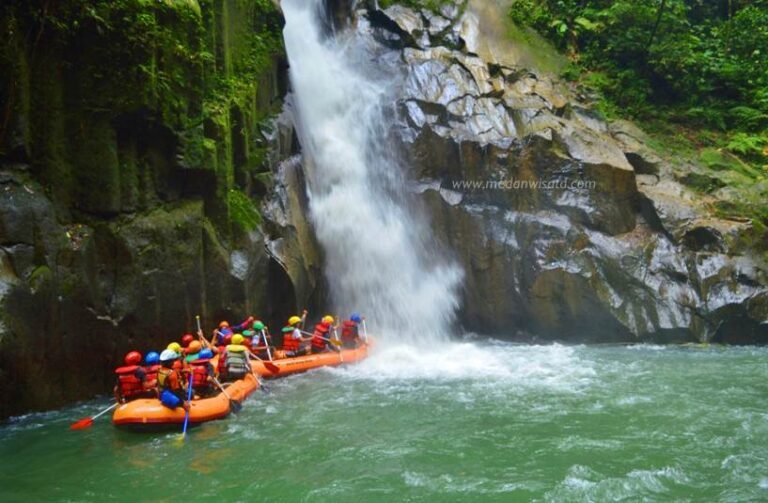 Arung Jeram Sei Bah Bolon 768x503