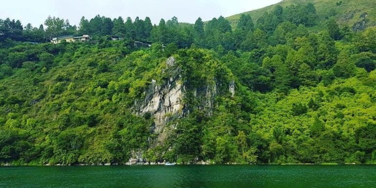 Batu Gantung Parapat 1080x540 1 768x384 1