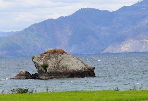 Batu Guru Pangaloan Samosir 2