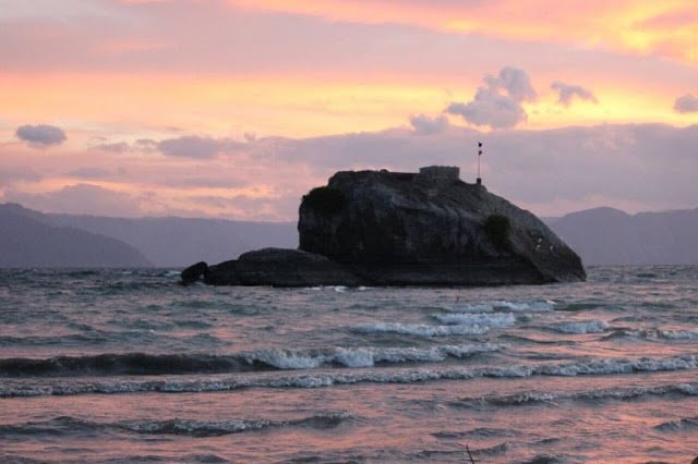 Batu Guru Pangaloan Samosir 3