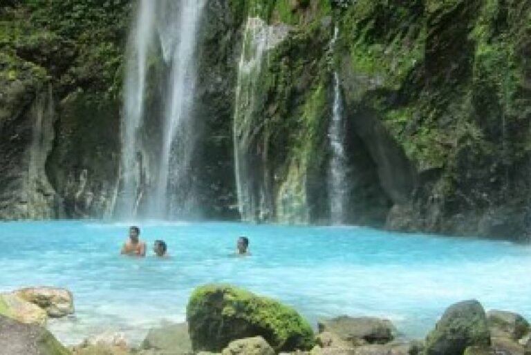 air terjun dwi warna 161024125154 101 768x514