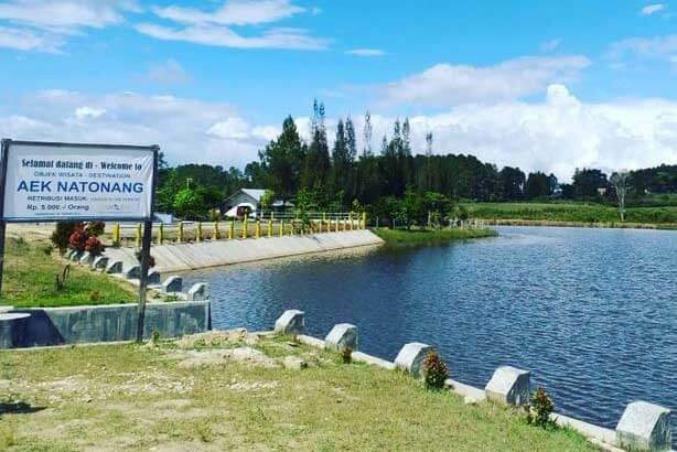danau aek natonang