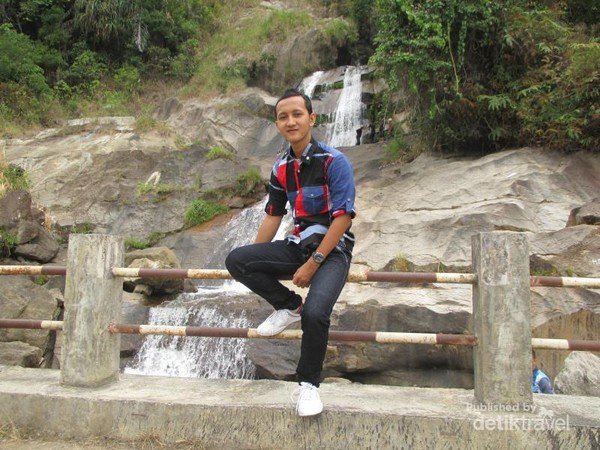 dev wah ada air terjun empat tingkat di dekat danau toba 3