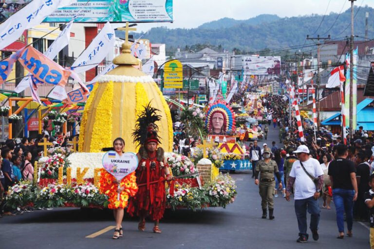 Pesta Bunga Tomohon International Flower Festival 2019 7 768x512