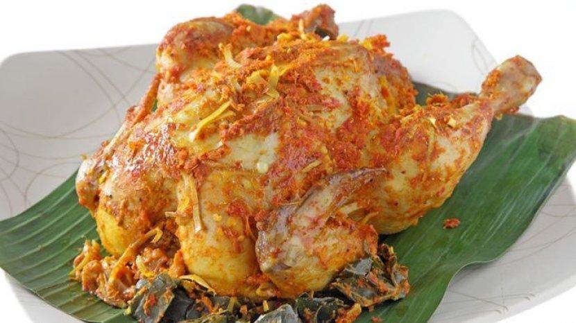 8 Kuliner Legendaris di Bali untuk Makan Malam, Jangan Lewatkan Ayam Betutu yang Menggiurkan