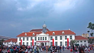 Jelajahi 8 Bangunan Tertua di Jakarta, Dari Hotel Hingga Menara