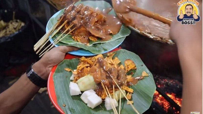 Sate Padang Legendaris di Jakarta Selatan Laku 13.000 Tusuk Sehari, Laris Banget!
