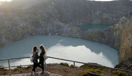 Destinasi Wisata Ketinggian di Nusantara, Tak Hanya Gunung Bromo