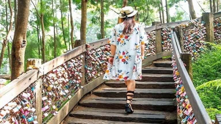 gembok cinta farm house susu lembang 1024x576 1 768x432