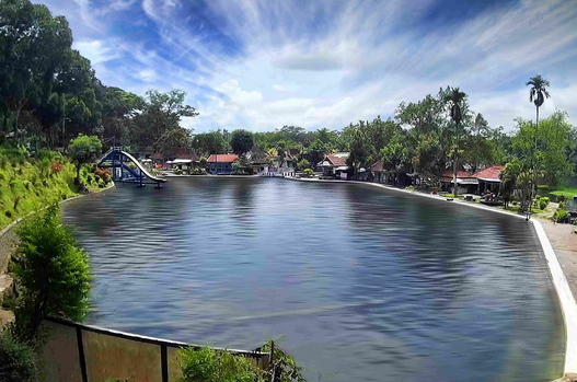 5 Wisata Pantai di Tual-Maluku, Punya Pesona Alam Tak Terlupakan!