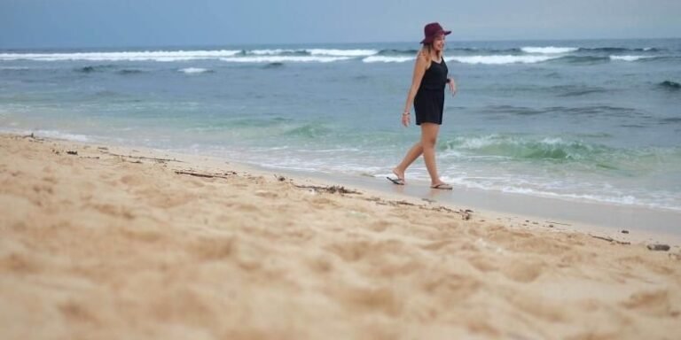 1747173pantai balangan780x390 768x384