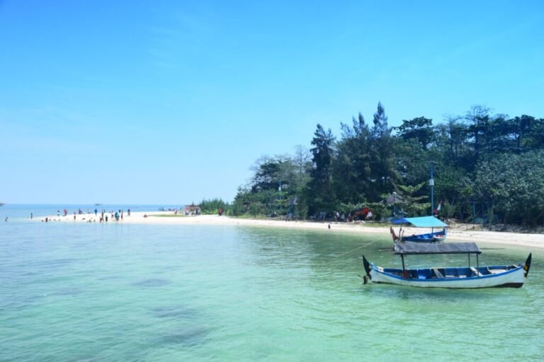 Jernihnya Air Laut di Pulau Panjang. Foto Gmap LeoS Vlogs 1024x682 1 768x512