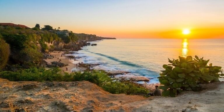 Pantai Balangan Bali 768x384