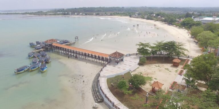 Pantai Bandengan Jepara 768x384