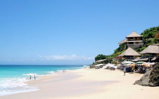 Pantai dreamland Bali 520x325 1