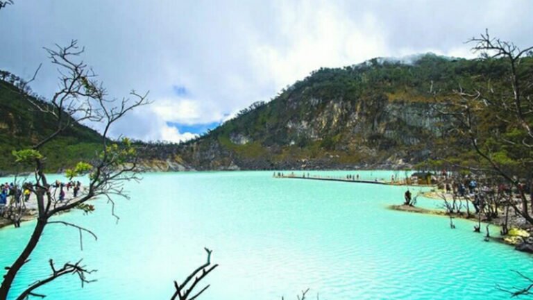bandung private tour kawah putih and tea plantation 3700d83171d76a9d065c6303d17de6fb5d530707 768x432