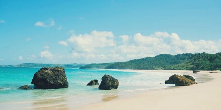 wisata pantai di sumba 768x384