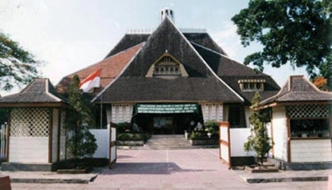 Keistimewaan Museum Mpu Tantular di Sidoarjo, Koleksi Benda Era Majapahit
