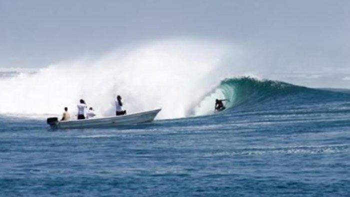 world surf league wsl championship tour banyuwangi
