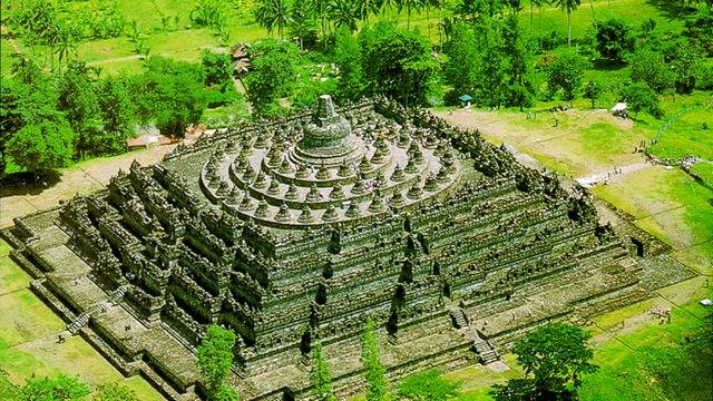 5 Keunikan Candi Borobudur, Tiap Pahatan Relief Punya Makna