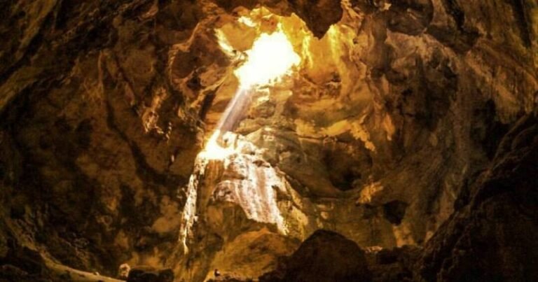 Menelusuri Goa Batu Hapu 768x403