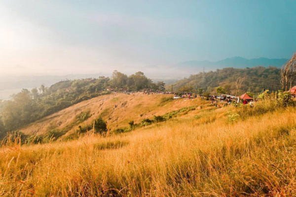 Wisata Gunung Pegat 3