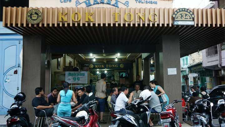 Sempatkan Mampir di Lima Kedai Kopi Legendaris di Indonesia Ini