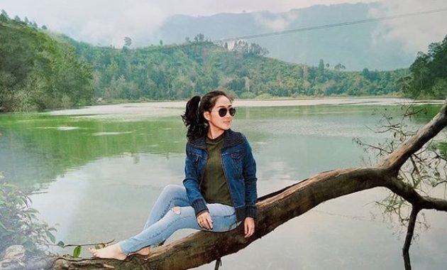 bukit pandang telaga warna wonosobo