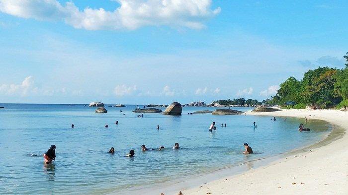 5 Rekomendasi Pantai Berpasir Putih Paling Indah di Belitung