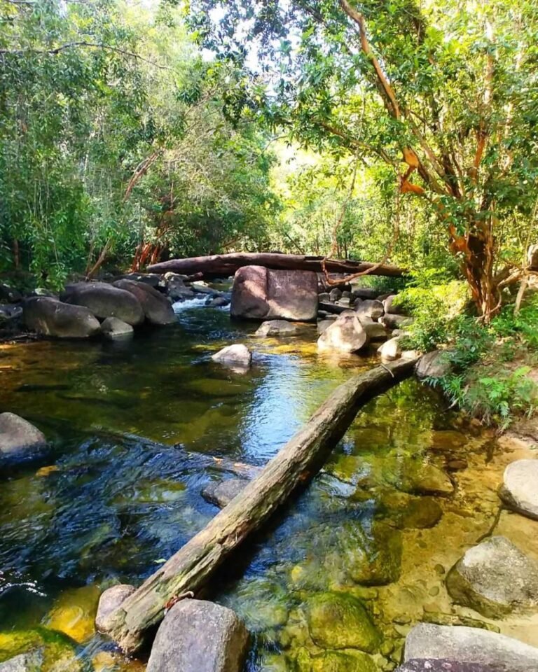 Wisata Batu Mentas Belitung3 768x960