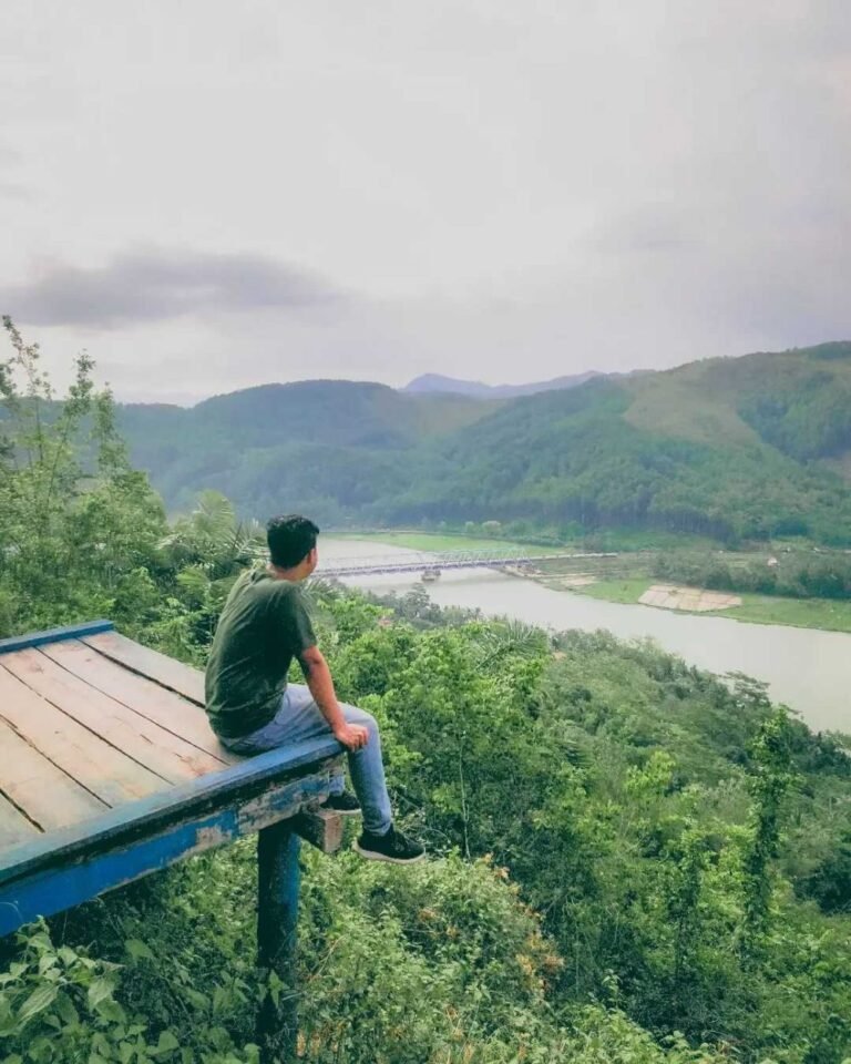 Wisata Bukit Watu Meja4 768x960