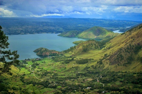 10 Potret Keindahan Danau Toba, Wisata Hasil Letusan Dahsyat Gunung