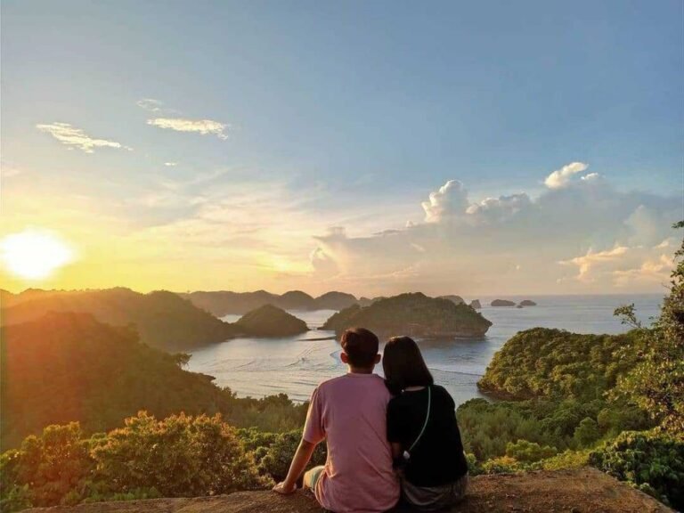 Wisata Pantai Teluk Asmara4 768x576