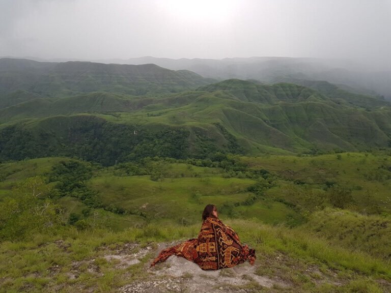 Mengabadika Keindahan Bukit Tanarara 768x576