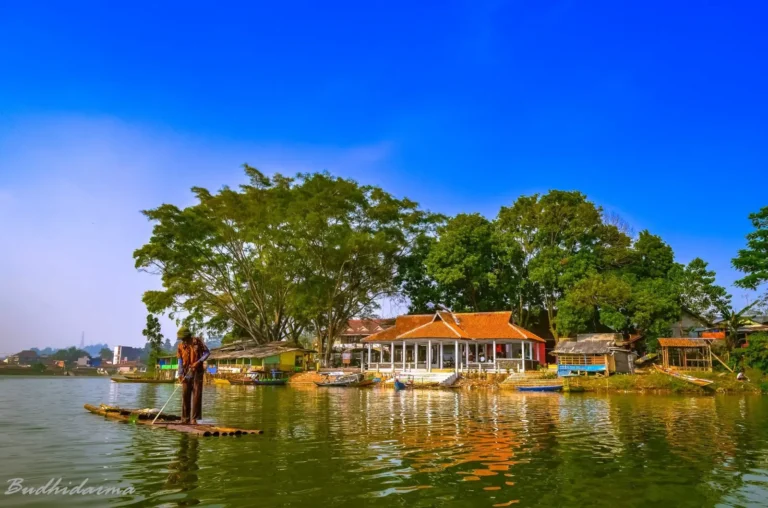 Eksotisme Situ Ciburuy. Foto Gmap cep budhi darma 768x508